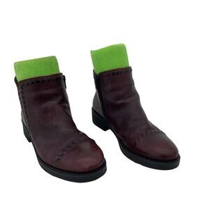 Belwest Red Chelsea Leather Boots Women's US Size 6 Preowned